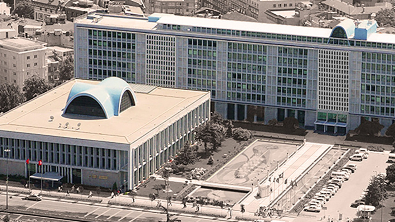 İBB'ye flaş operasyon! Polisler Medya AŞ'nin bilgisayarına el koydu