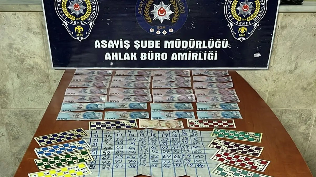 Kocaeli'de kumar oynayan 14 kişiye 120 bin 211 lira ceza kesildi