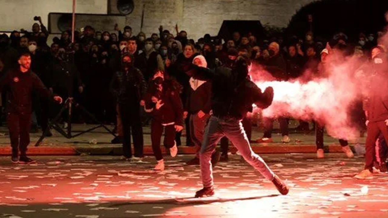 Yunanistan’da sokaklar karıştı! Halk meydanlara indi