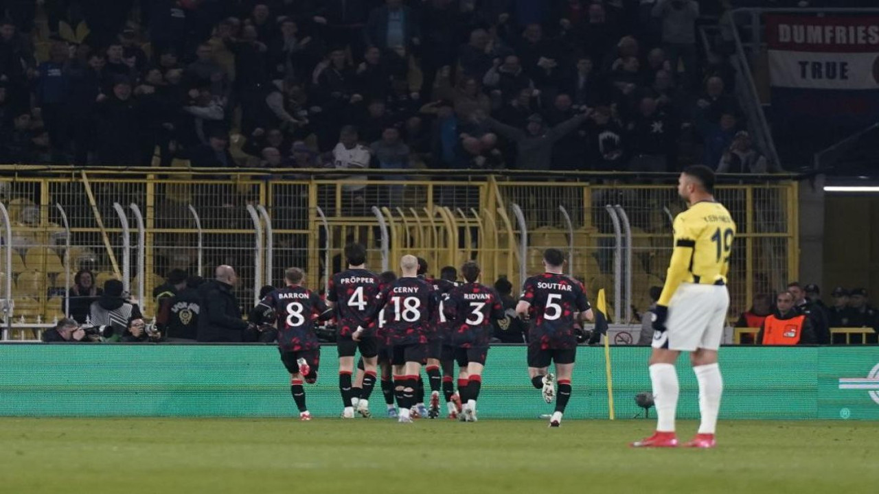 Fenerbahçe'nin 18 maçlık yenilmezlik serisini Rangers bitirdi