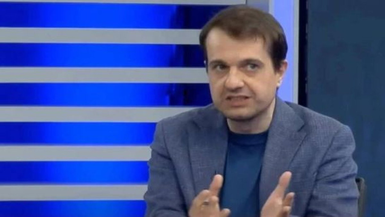 Ünlü yorumcu kanalla yollarını ayırdı