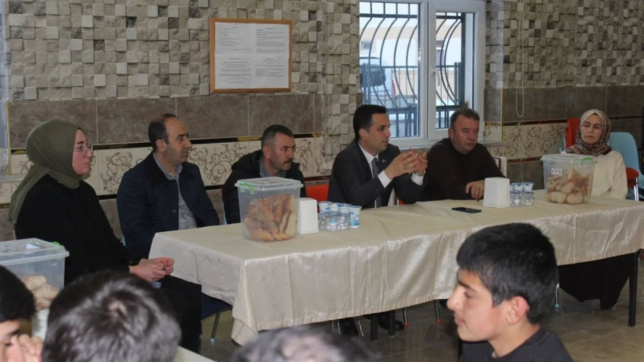 Kaymakam öğrencilerle buluştu