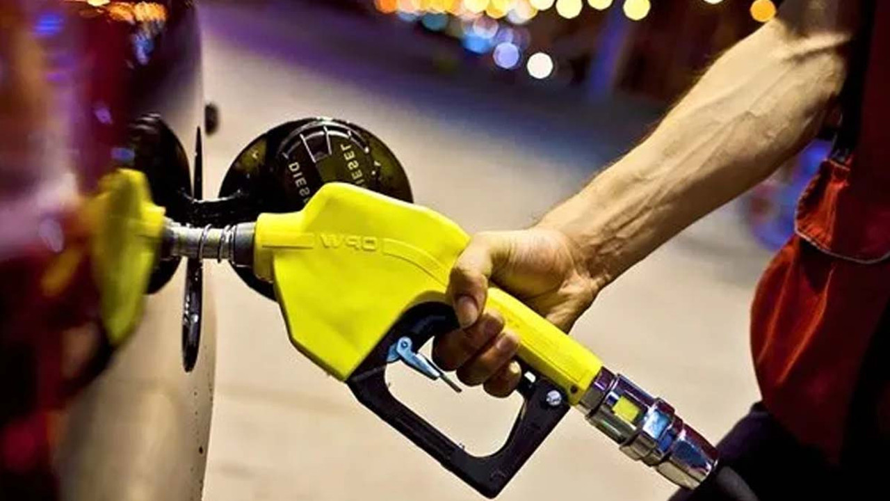 Akaryakıtta fahiş zam geliyor! Araç sahipleri bu gece yarısından önce benzinliklere akın edecek (13.03.2025)