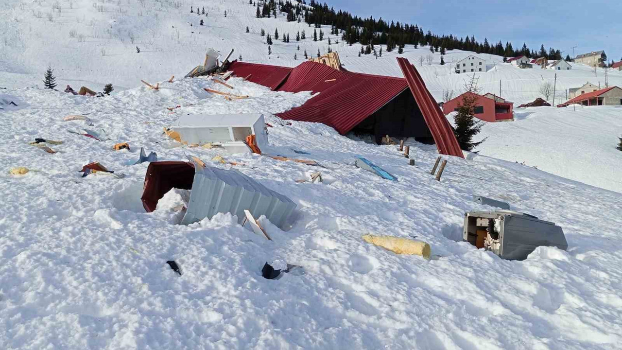 Sis Dağı Yaylası’nda çığ! 20 ev ve bir cami kullanılamaz hale geldi