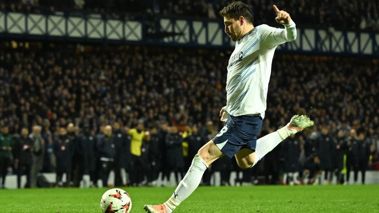 Gökhan Dinç "Mert Hakan Yandaş sen karton komutansın"