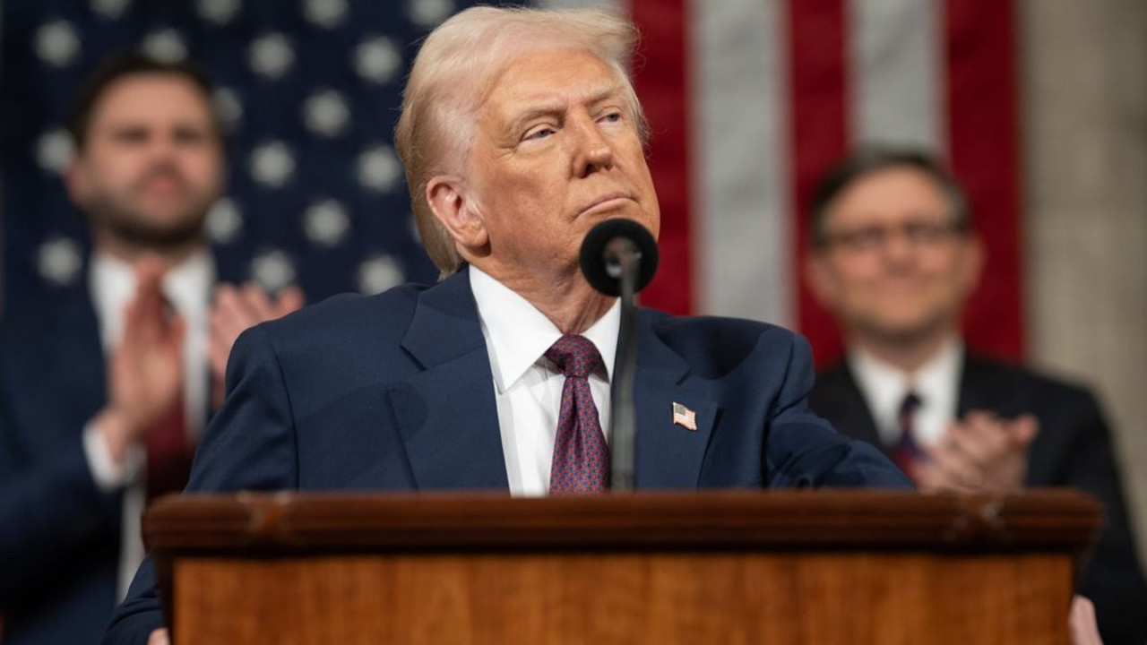 Trump, seçim kampanyasının Rusya'yla bağlantısını araştıran FBI dosyalarını halka açacak