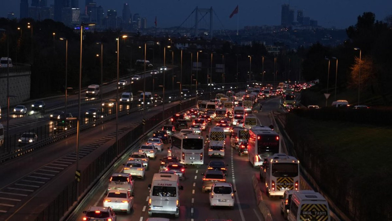 İstanbul'da yeni haftanın ilk iş gününde yoğun trafik!