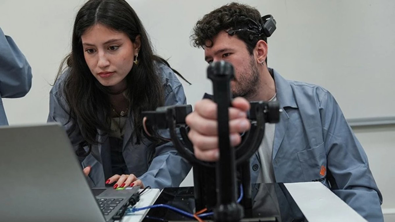 Beyin sinyalleriyle çalışan cihazların yükselişi! Engeller kalkıyor