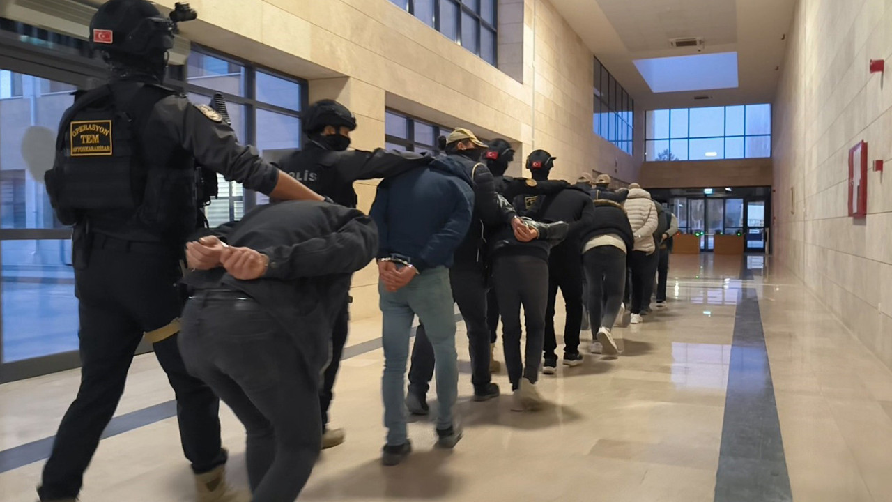 Afyonkarahisar'da DEAŞ operasyonu! Şüpheliler yakalandı