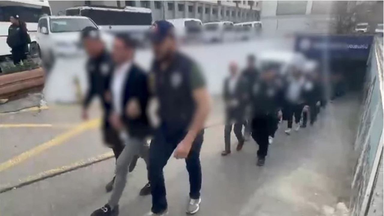 Medya patronu ve 20 kişi tutuklandı