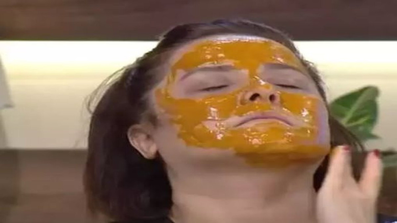 İki mucize cildi yeniliyor, lekelerini bitiyor!