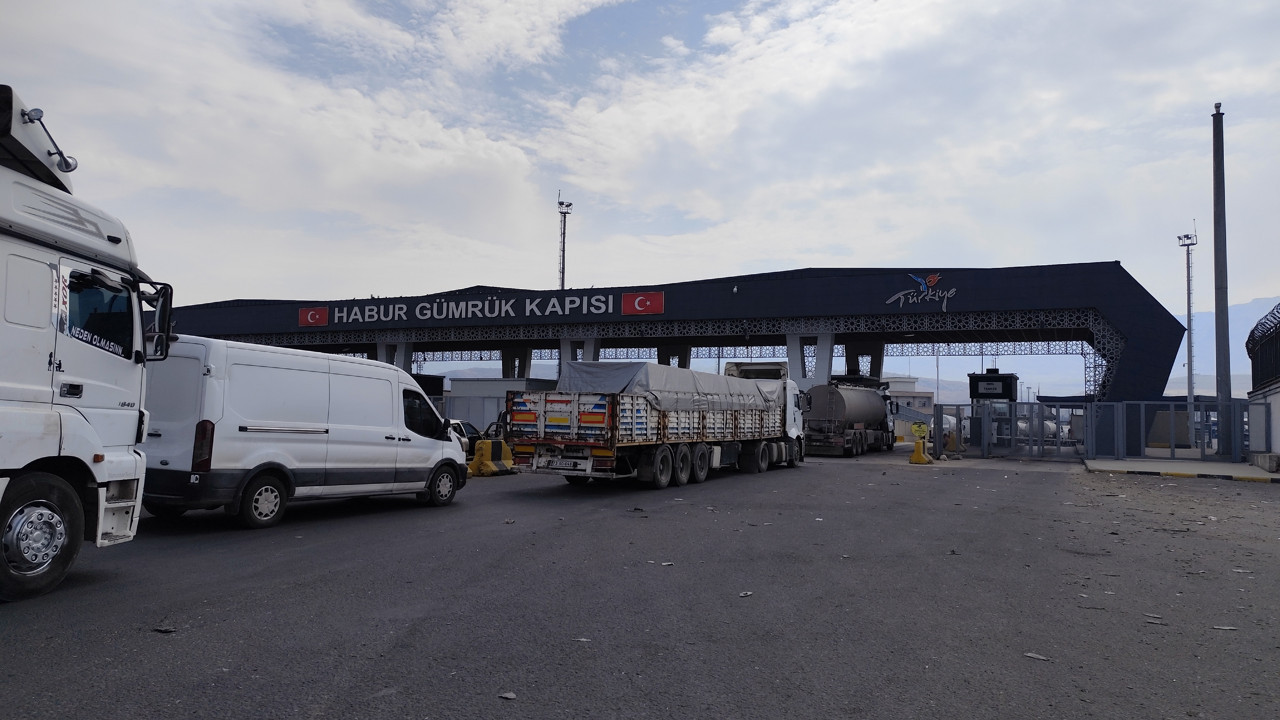 Habur Sınır Kapısı'nda araç kuyruğu