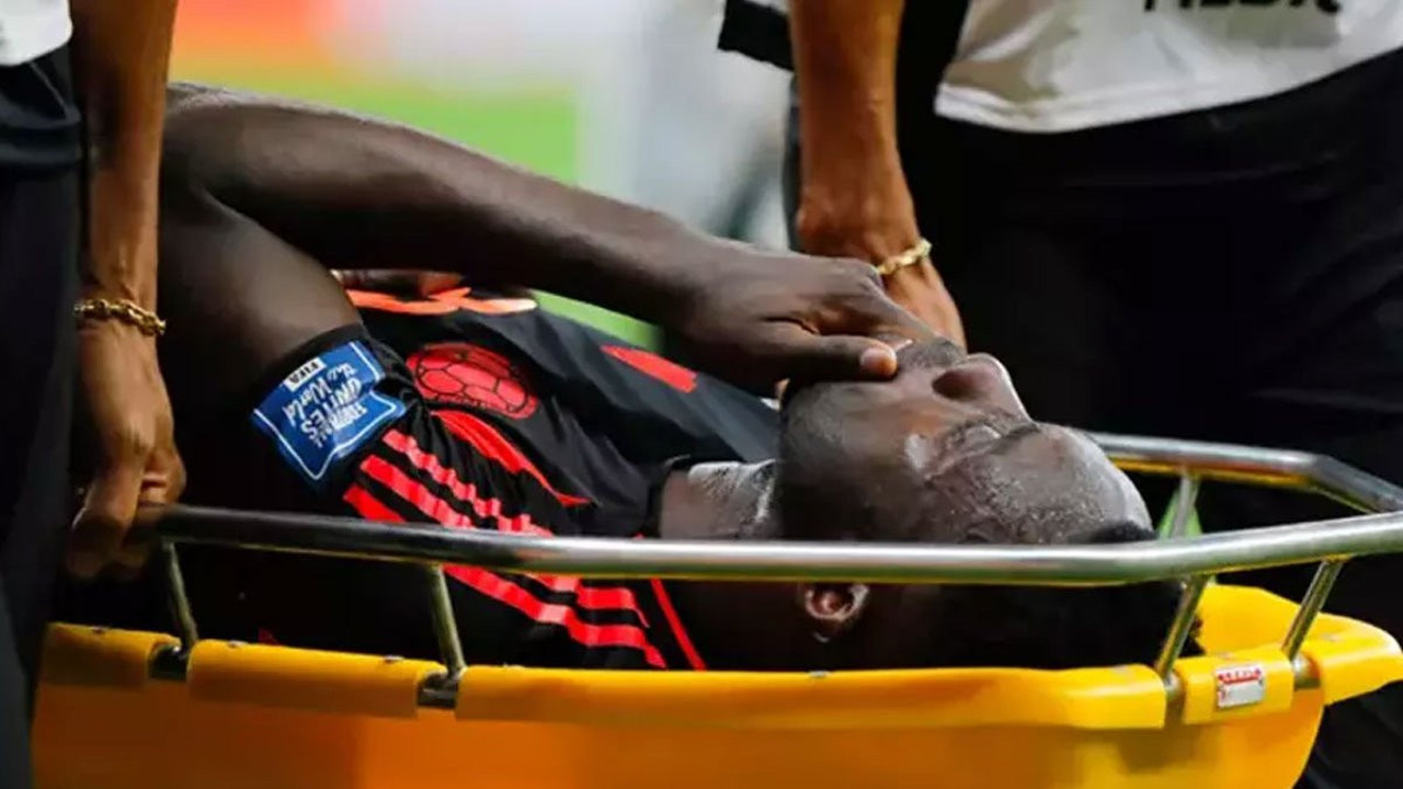 Davinson Sanchez sedye ile kenara geldi! O anda herkes korkudan doldu kaldı