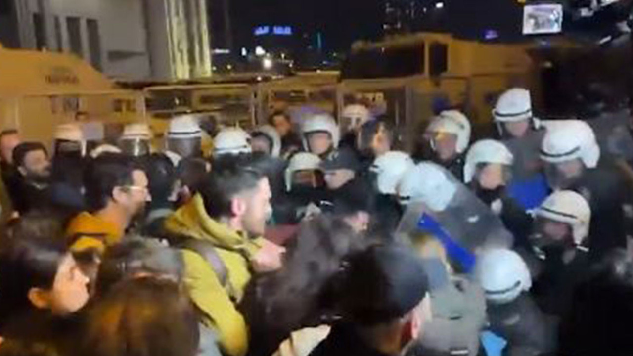 Çağlayan'da avukatlara polis müdahalesi!