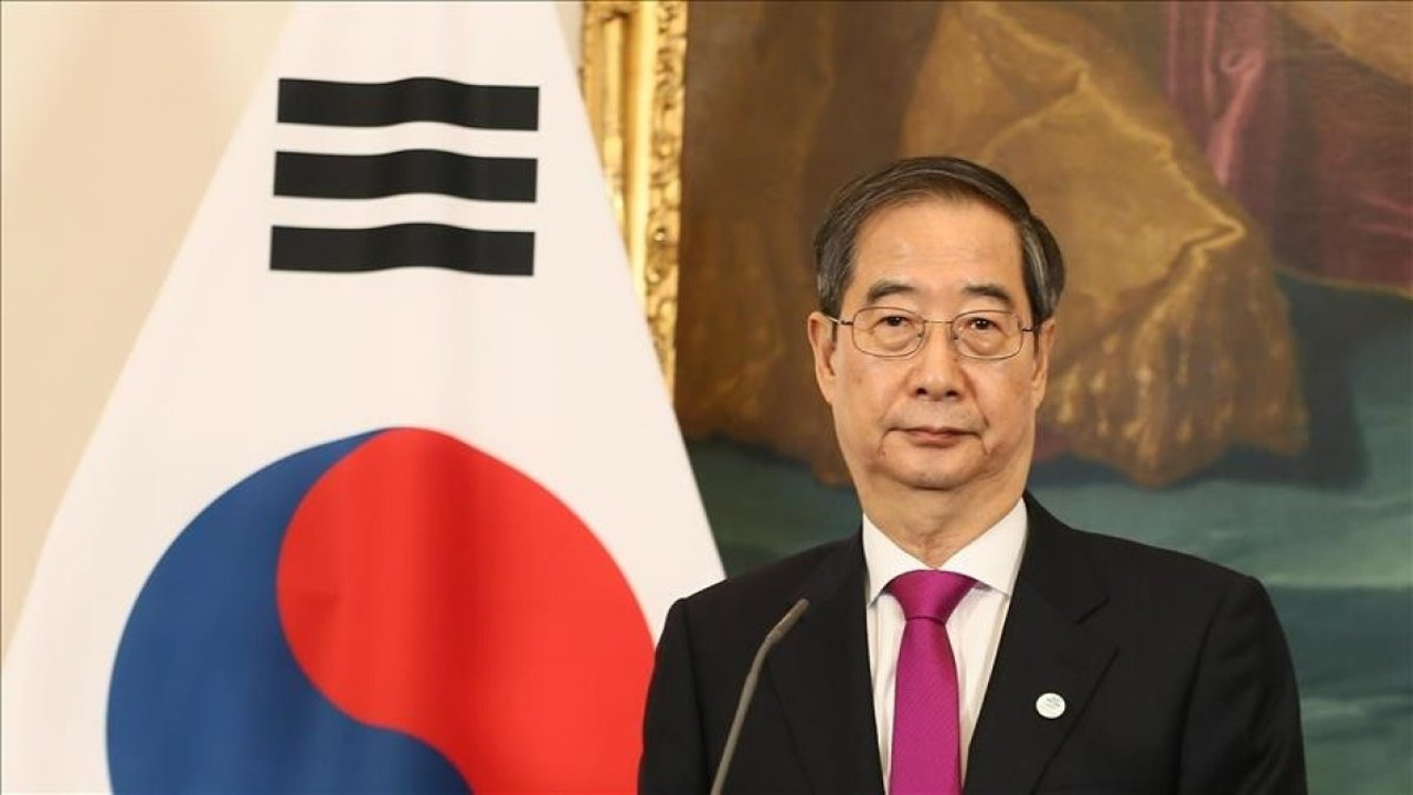 Güney Kore Anayasa Mahkemesi Han Duck-soo'nun azlini reddetti