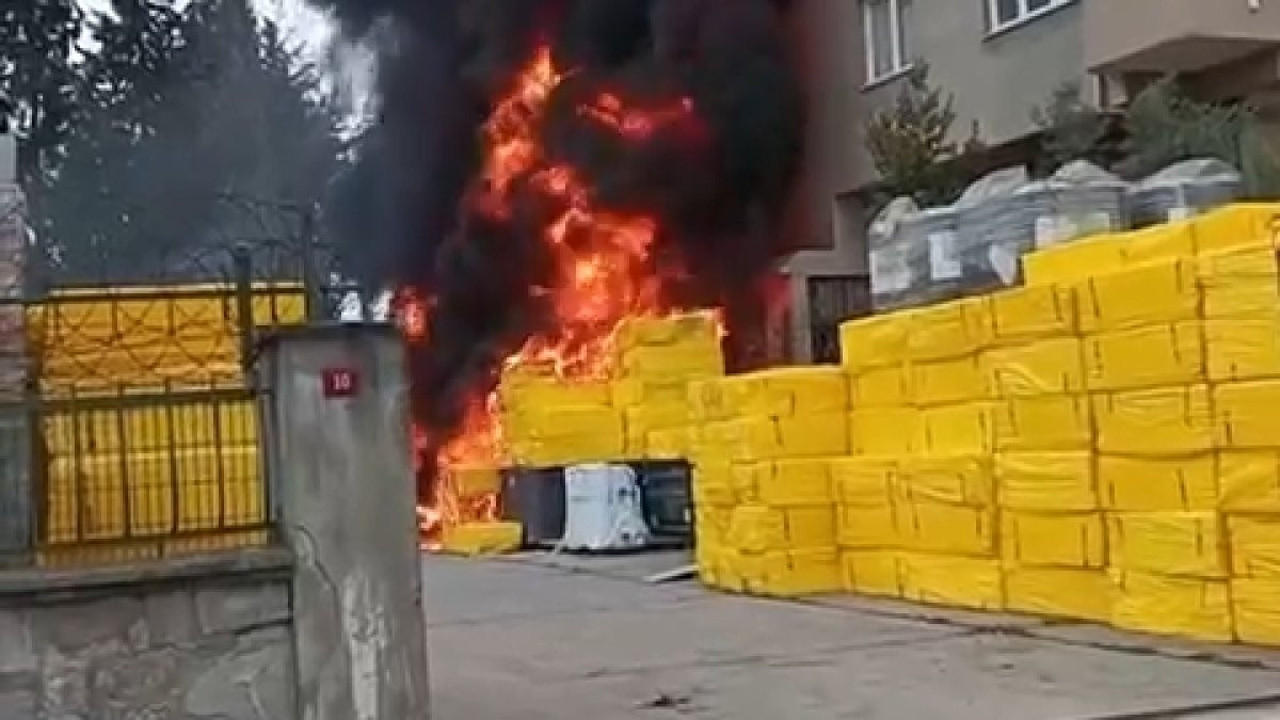 Pendik'te panik dolu anlar! Depoda yangın çıktı