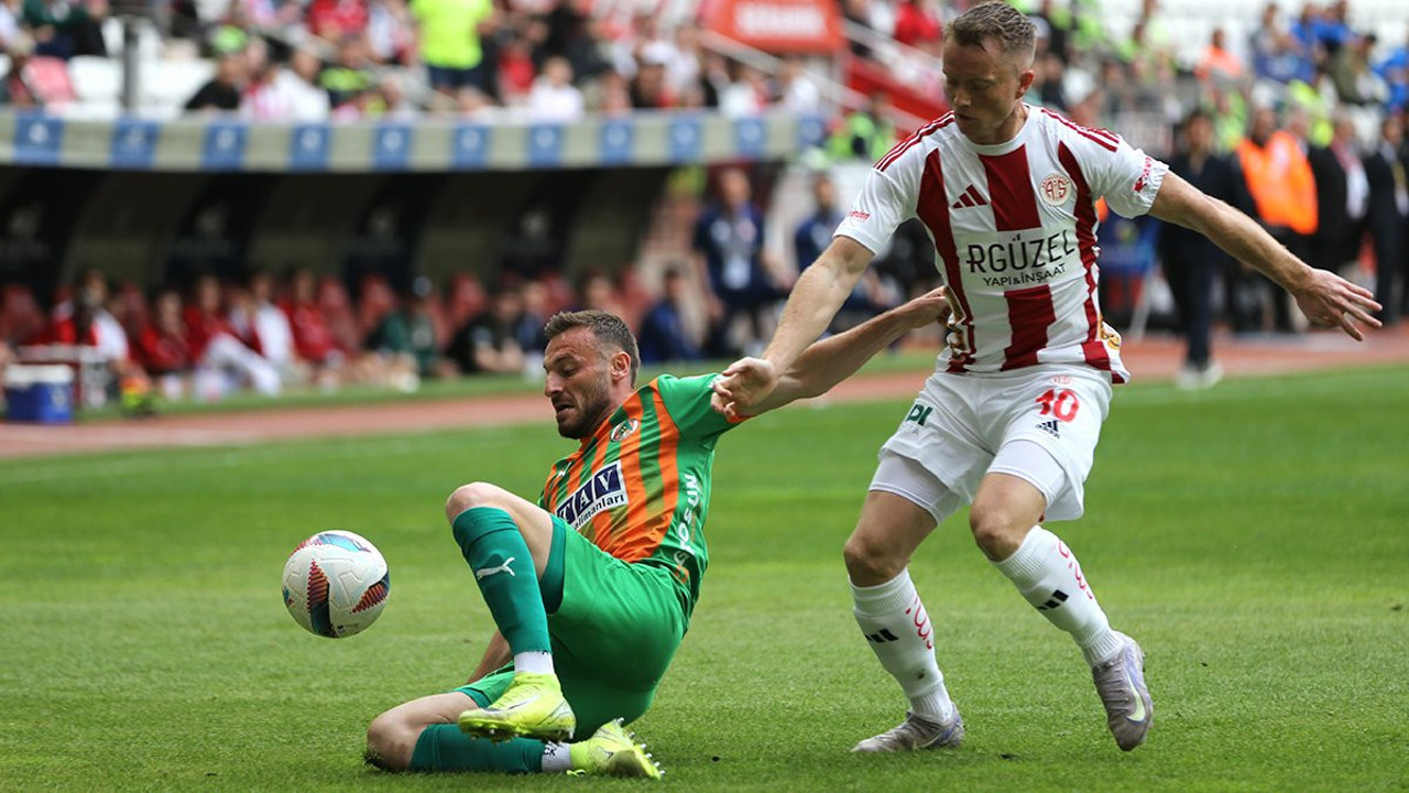 Antalyaspor, Alanyaspor'u iki golle geçti