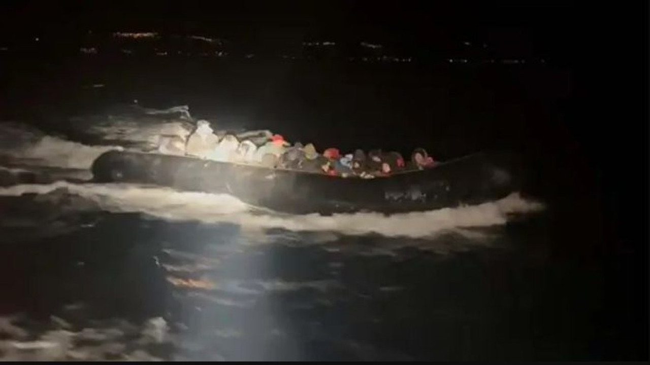 Ayvacık açıklarında 32 kaçak göçmen yakalandı