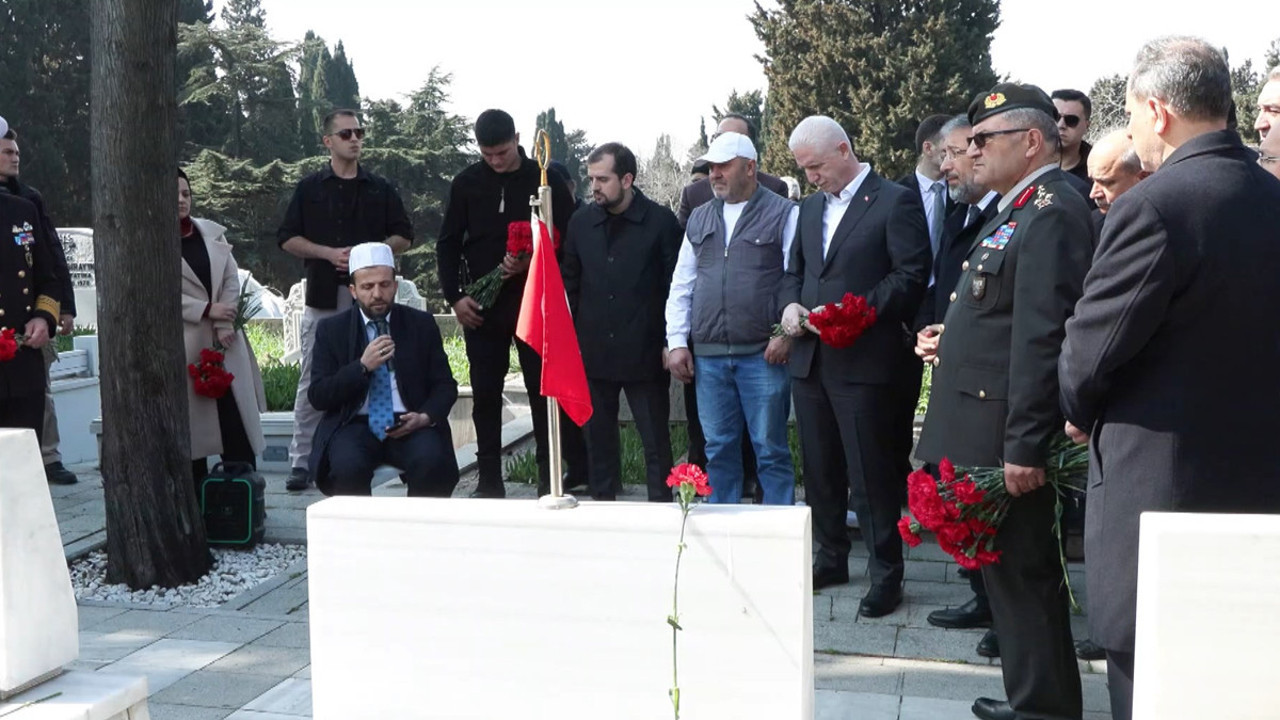 Edirnekapı Şehitliği’nde duygusal anlar! Gözyaşları ve dualar sel oldu
