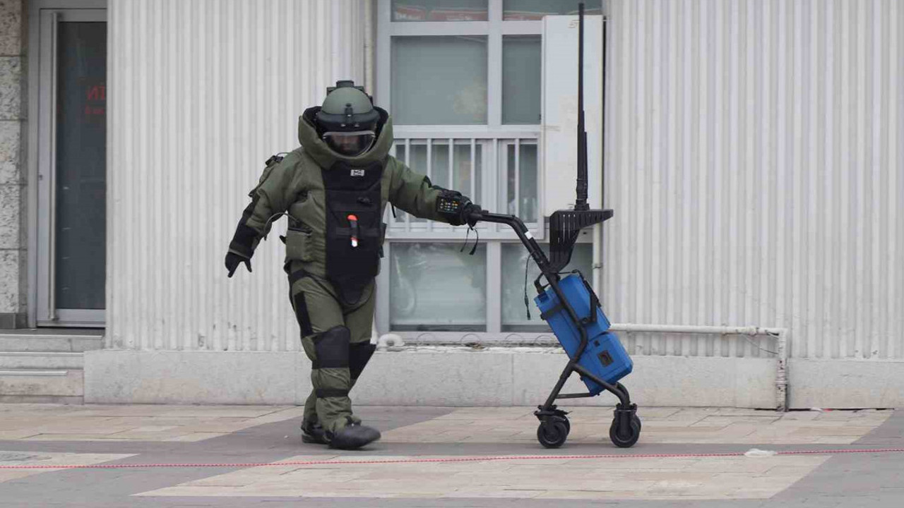 Denizli’de bırakılan kadın çantası, paniğe yol açtı