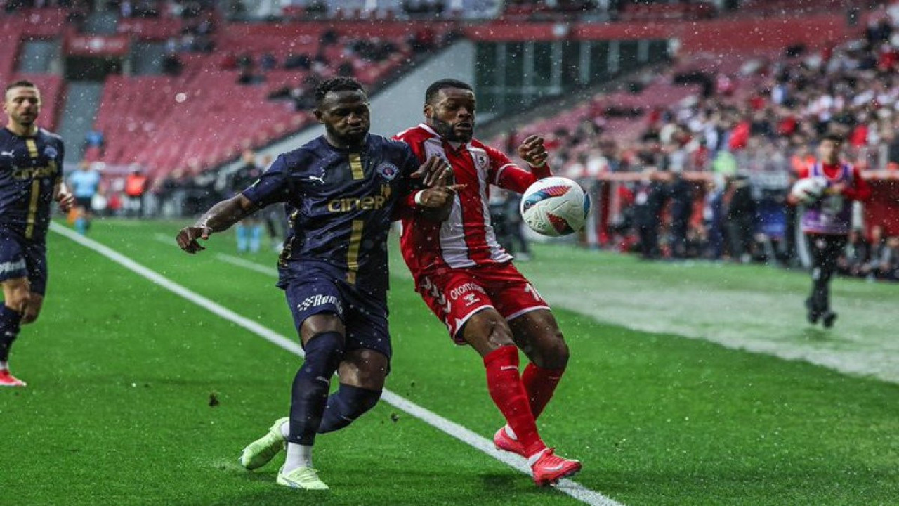 Samsunspor evinde Kasımpaşa'ya teslim oldu