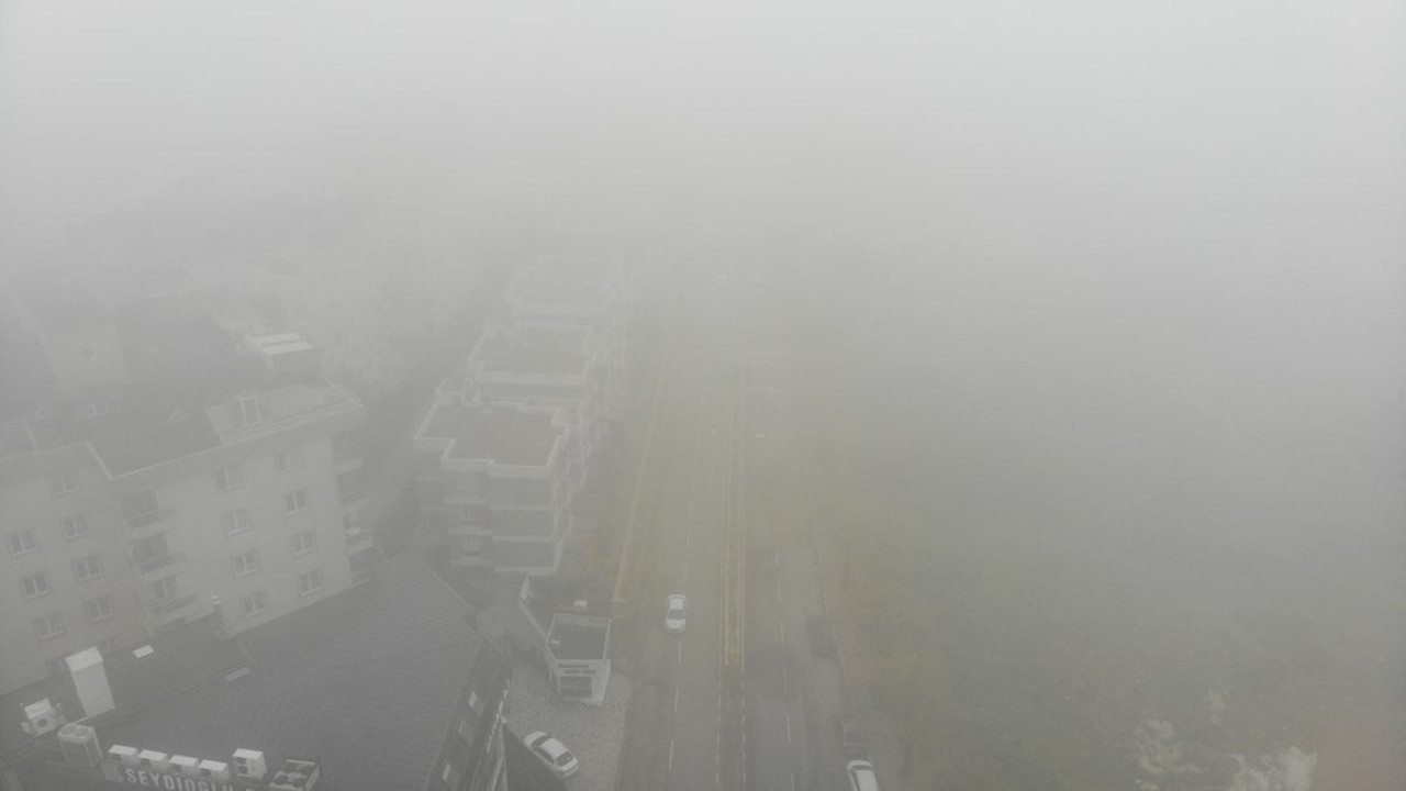 İstanbul'un Anadolu Yakası sise gömüldü!