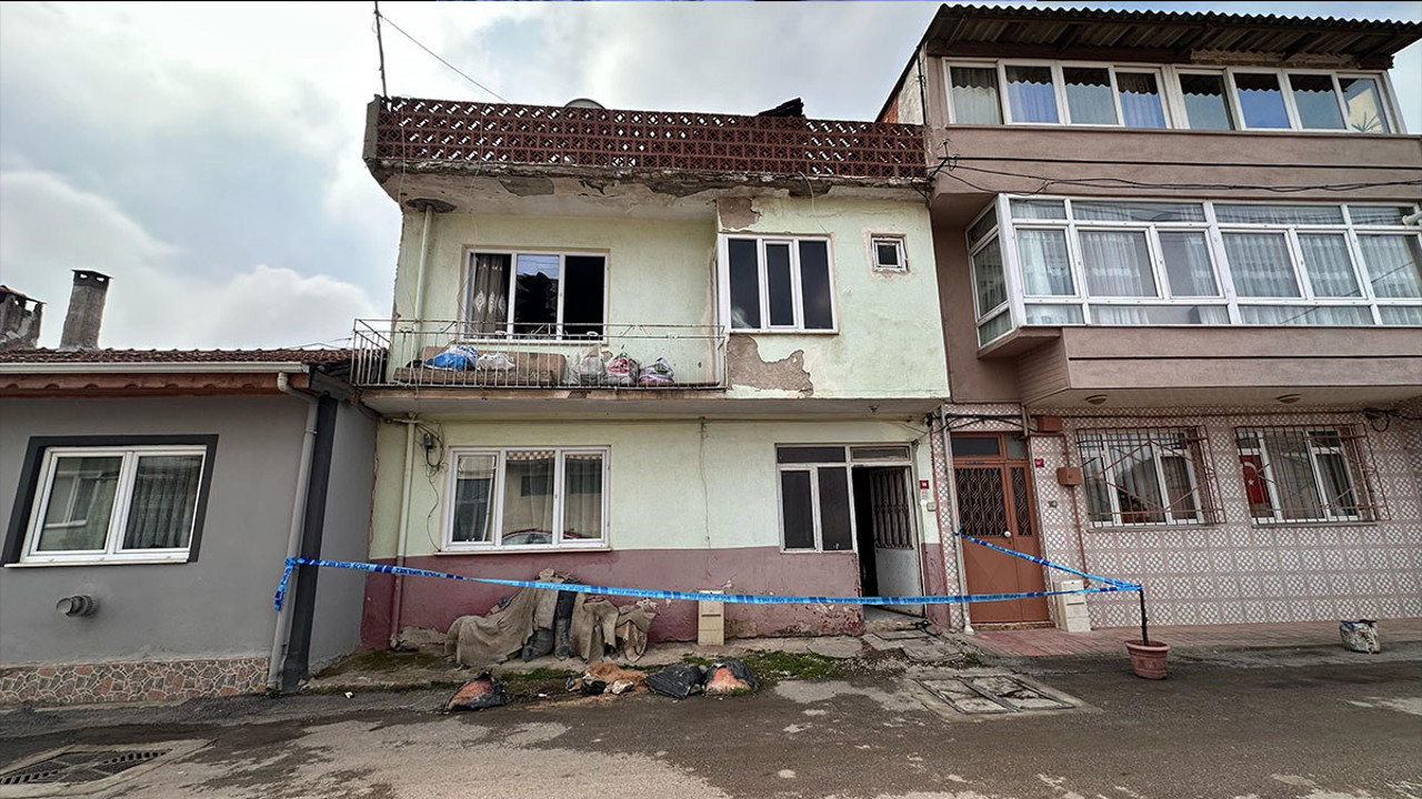 Bursa’da yürekleri sızlatan haber! Ocakta bıraktığı yemek 2 evladından etti