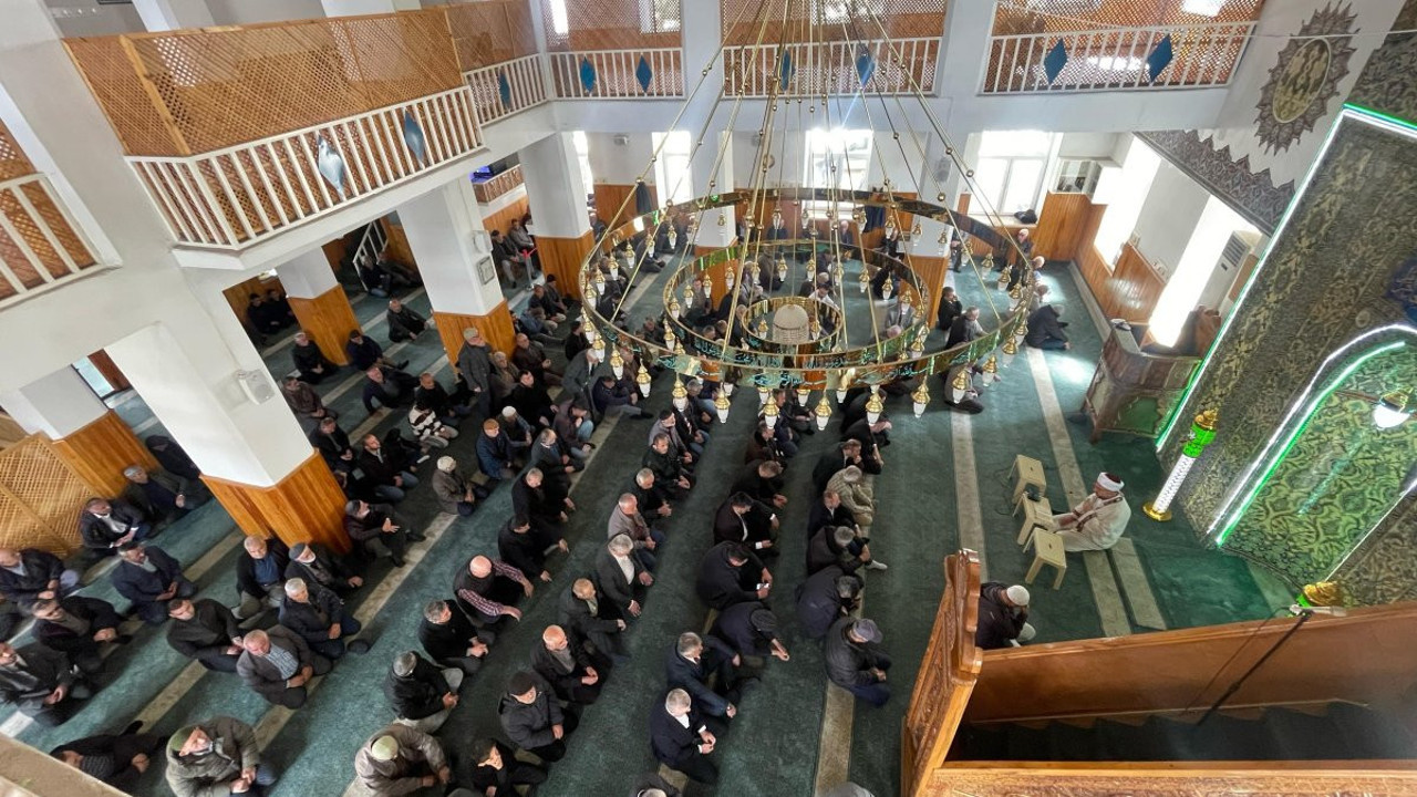 Alparslan Türkeş, Kayseri’de 30 ayrı camide dualarla anıldı