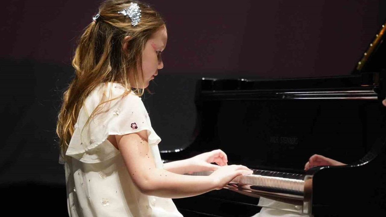 Bilecik’te müzik ziyafeti! Piyano tutkunları bir araya geldi