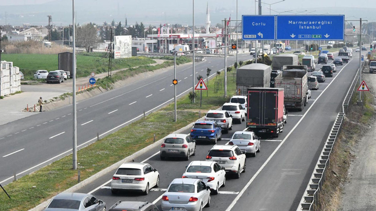 Tatilciler dönüyor! İstanbul’da trafik yoğunluğu yükseldi