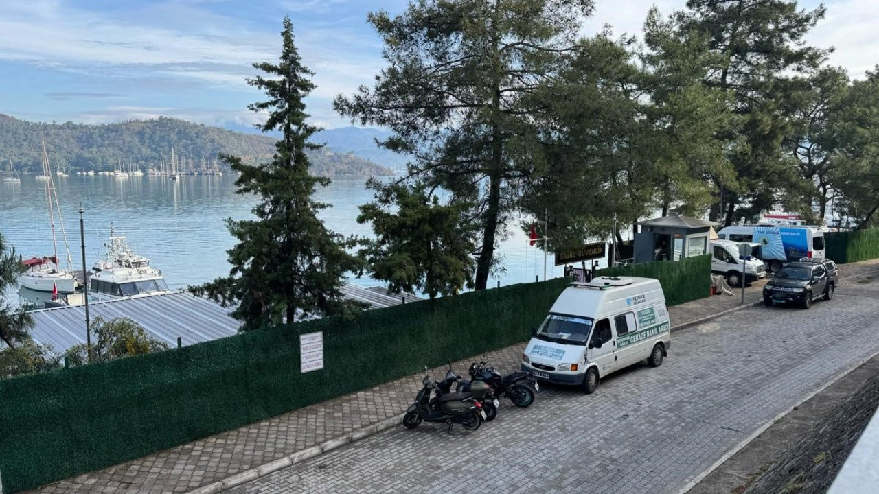 Kaçak göçmenlerin bulunduğu bot kaza yaptı: Ölüler var