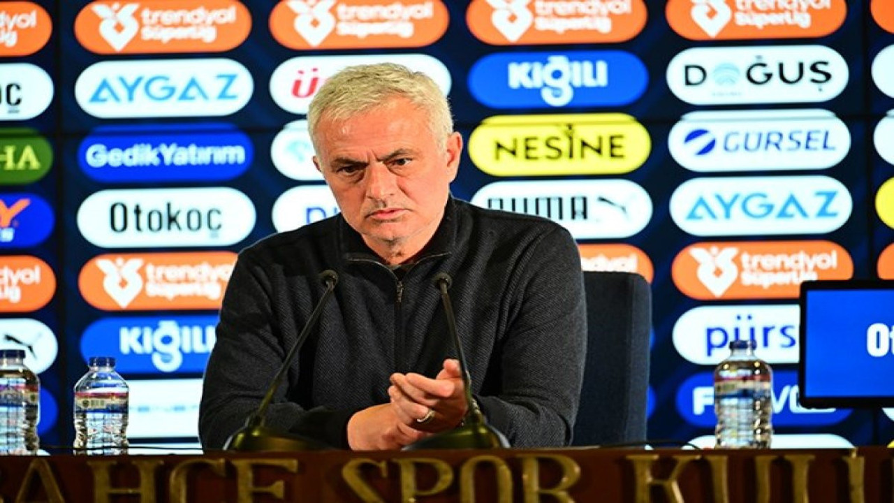 Mourinho Trabzonspor soyunma odasına girdi. Futbolcular neye uğradığını şaşırdı