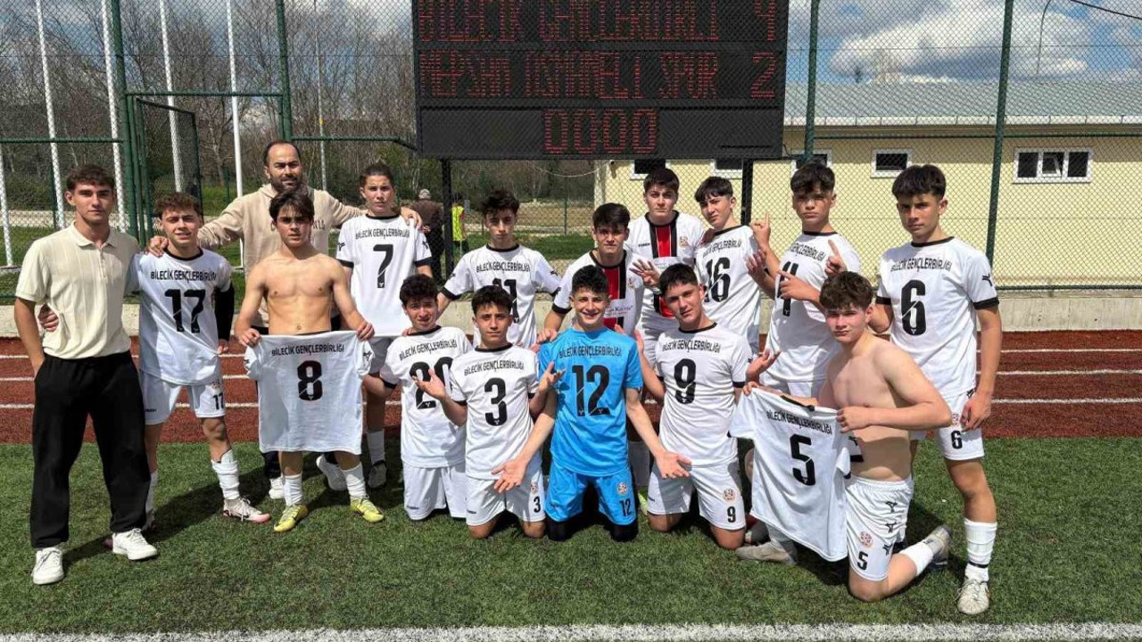 Hakem gecikince maç rötar yedi