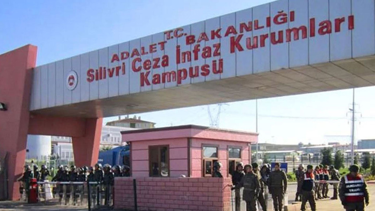 Cezaevinde korkunç iddia! Teröristsin diyerek boğmaya çalıştı