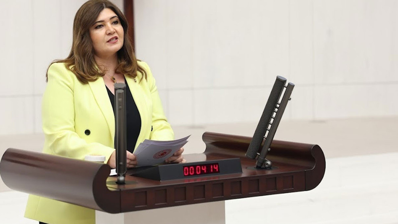 İYİ Parti'li Selcan Taşçı'dan gençlere büyük destek