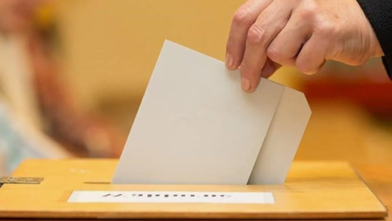 Erdoğan'a saç baş yolduracak anket. Genç nesil kime oy vereceğini açıkladı. Erdoğan'ı tedirgin edecek sonuçlar