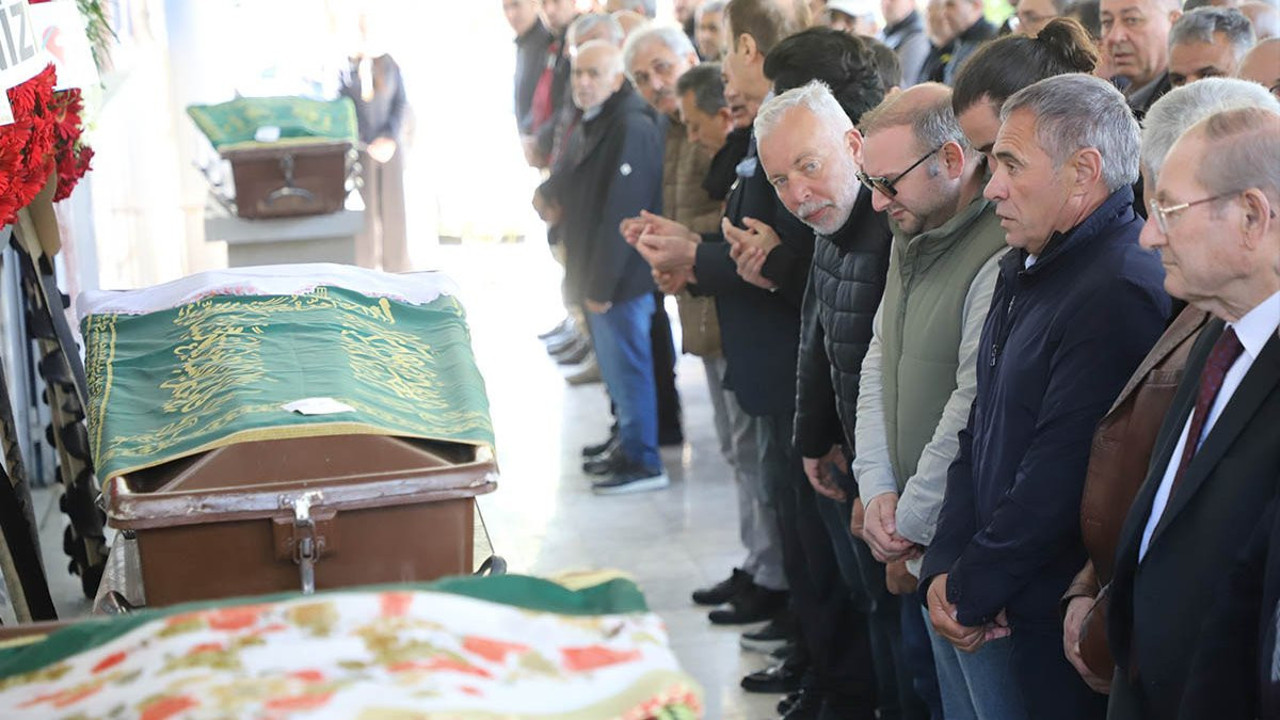 Ersun Yanal'ın annesi toprağa verildi