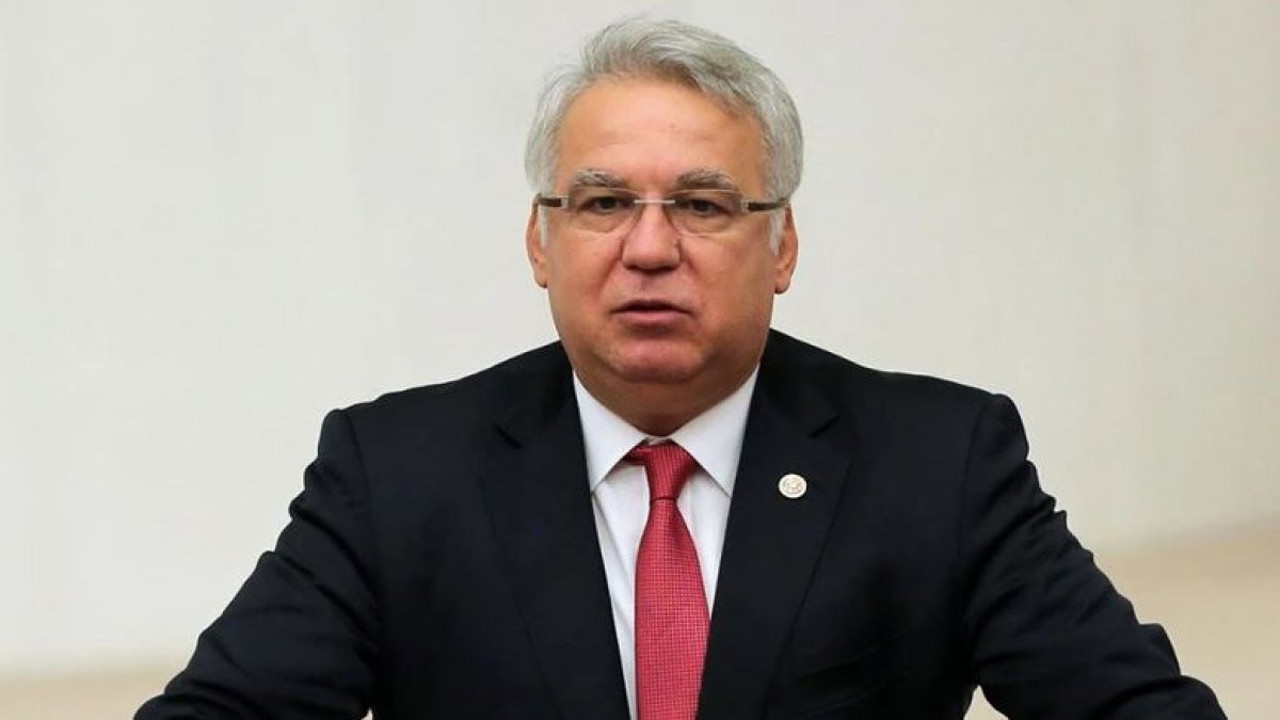 AKP'li eski vekil partiden ihraç edildi!