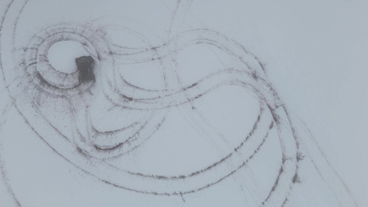 Nisan ayında beyaz örtünün tadını böyle çıkardılar