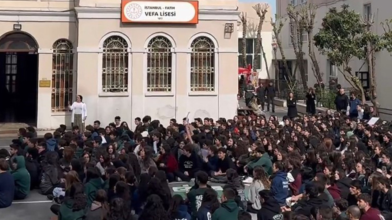 Liselileri ayağa kaldıran atamalarla ilgili Bakan Tekin'den son dakika açıklaması