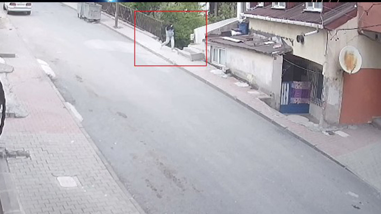 İstanbul’da şok hırsızlık! Beğendiği ayakkabıyı çalıp kaçtı