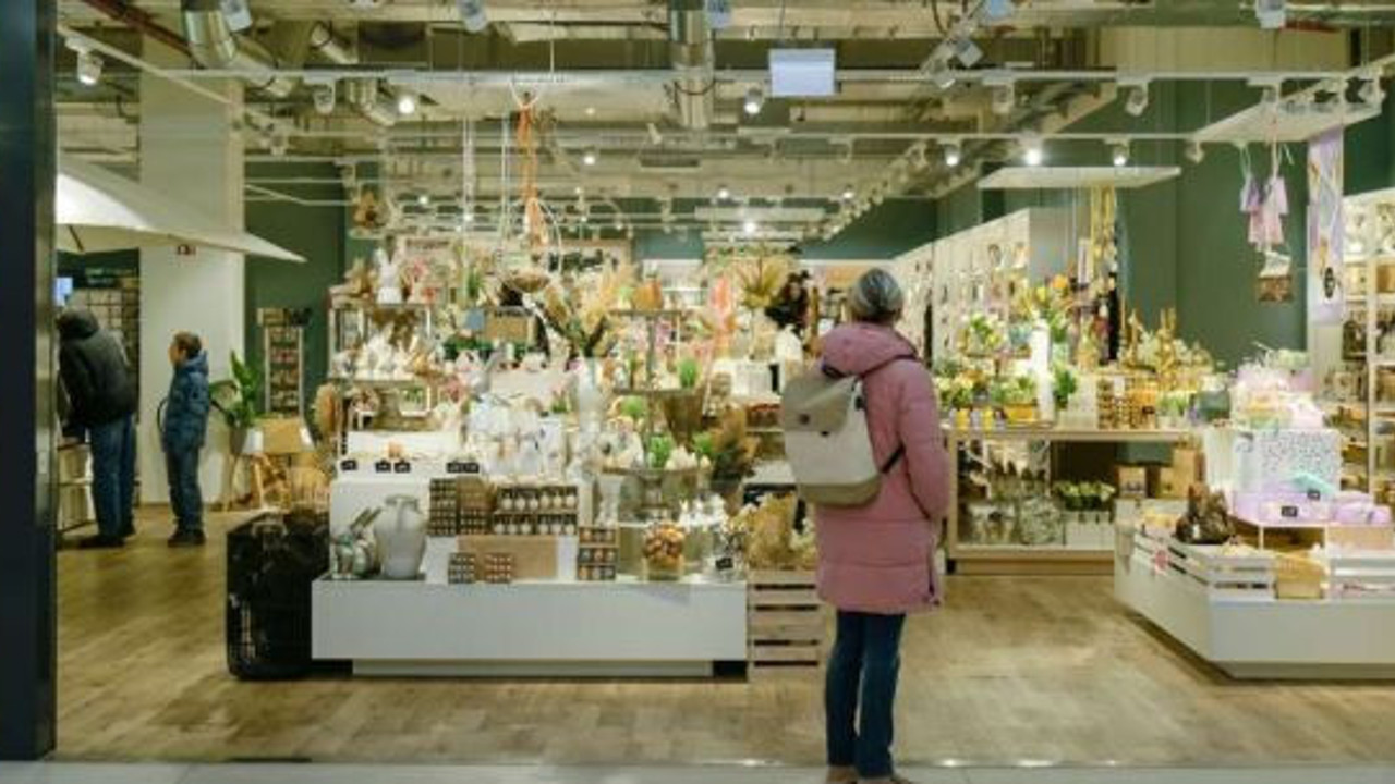 Dev zincir çöküyor 100 mağazasını kapatıyor. 2 bin kişi işsiz kalacak