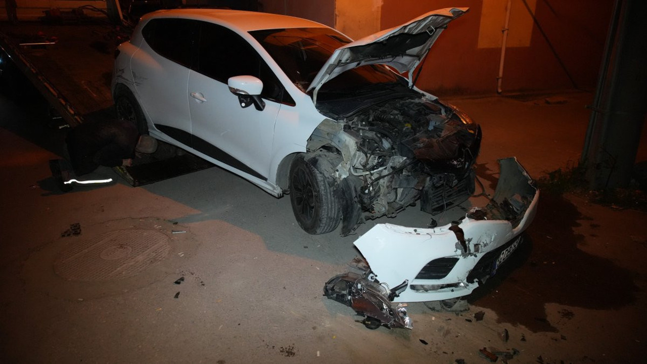 Alkolü sürücü 5 araca birden çarptı