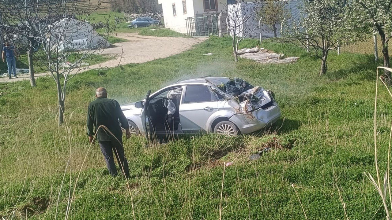 Adıyaman'da feci kaza! Otomobil takla attı