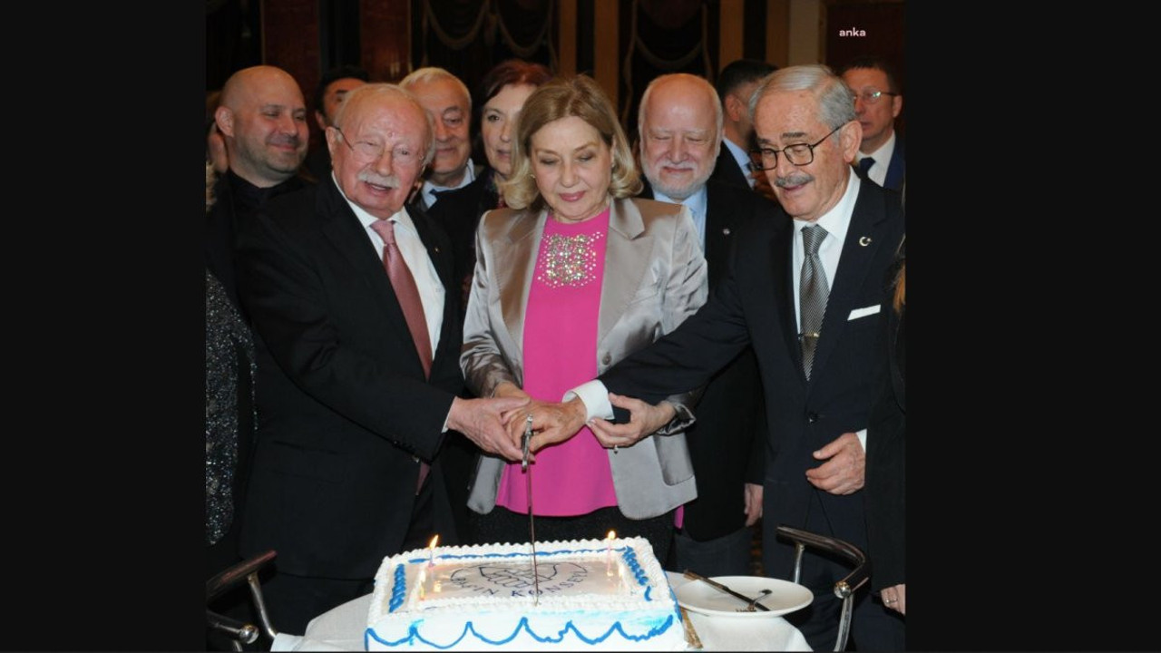 Basın Konseyi 37. yılını coşkuyla kutladı! Büyükerşen’e onur ödülü