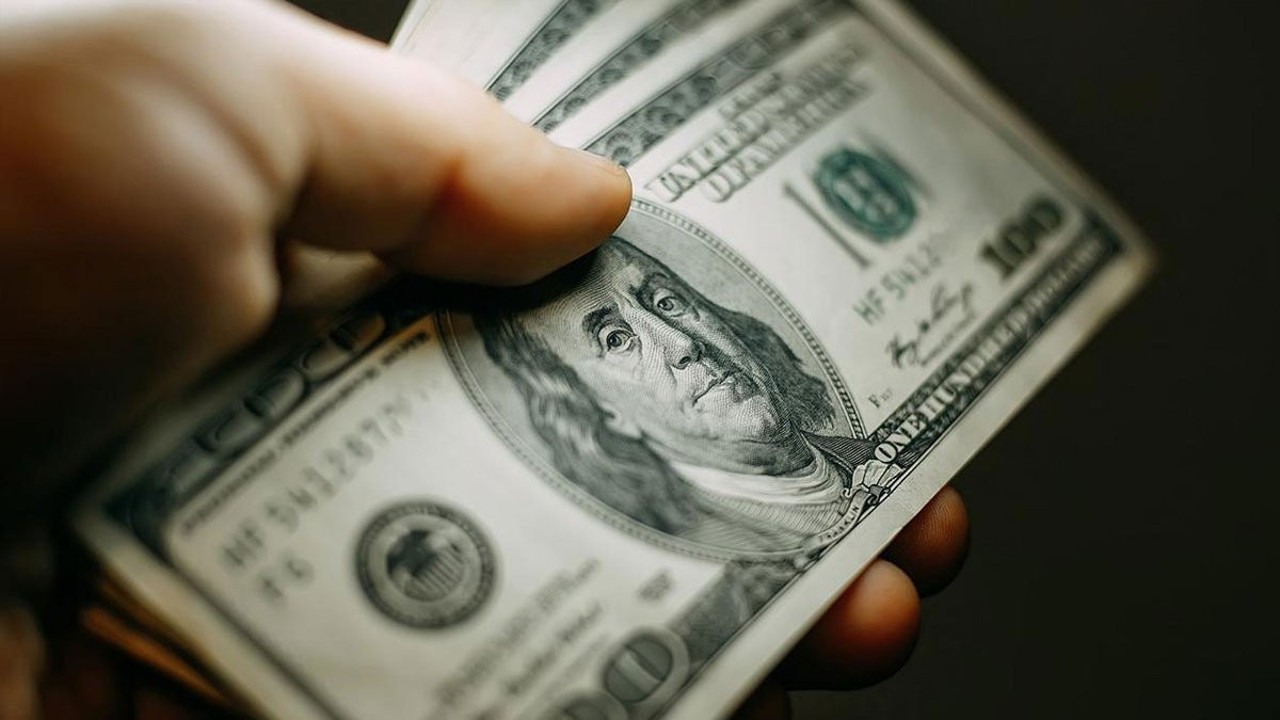 Dolar dünyada çakıldı! Bir tek Türkiye'de...