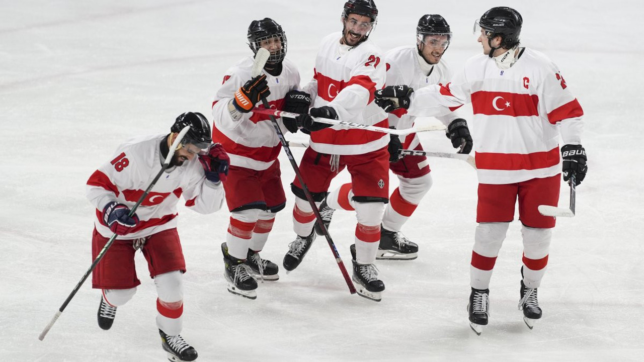 Buz Hokeyi Dünya Şampiyonası'nda Türkiye Lüksemburg'a fark attı