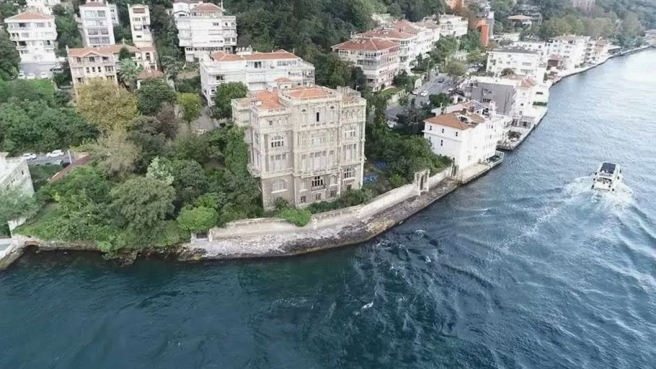 İstanbul Boğazı'ndan kaçan kaçana. Deprem zenginleri korkuttu satılık yalı ilanları patladı