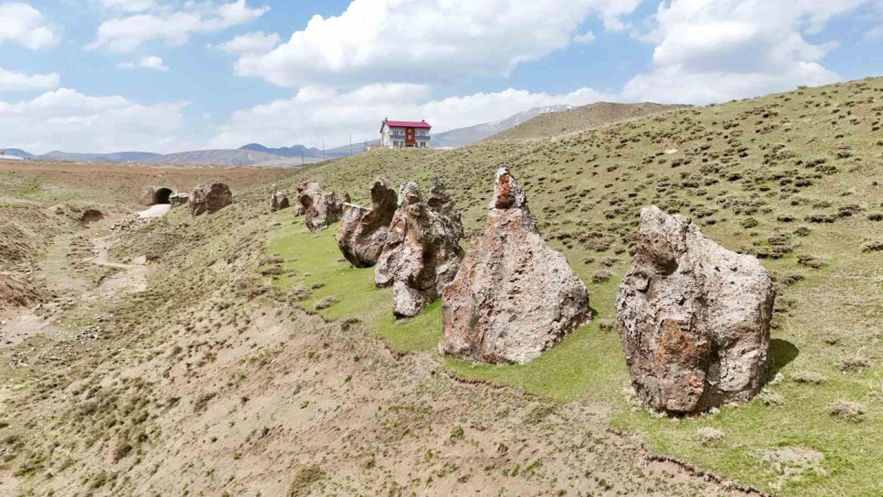 "Nemrut’un develeri" her geçen gün tahrip oluyor