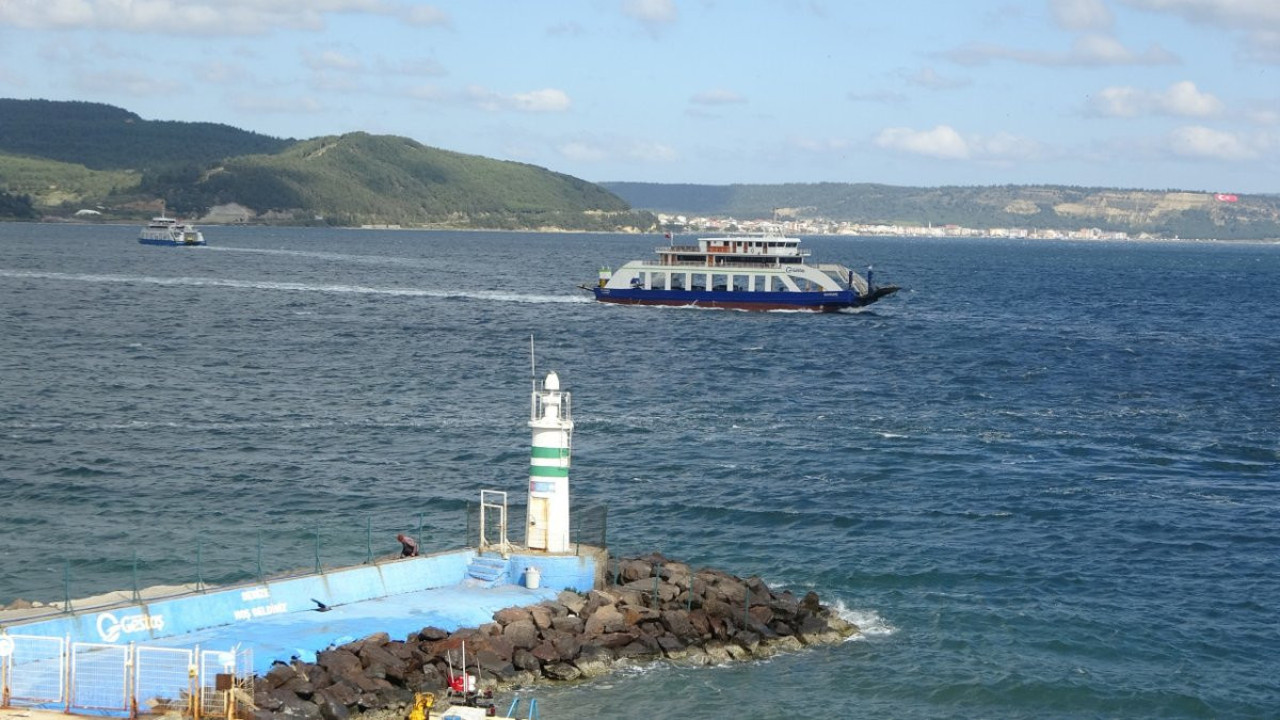 Feribot seferlerine 'poyraz' engeli! Seferler askıya alındı